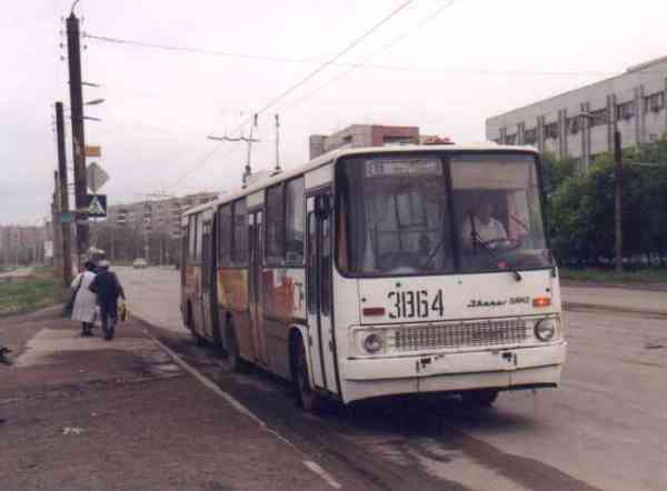 Former articulated trolleybus no. 024 (Chelyabinsk 3864) of the Hungarian type Ikarus 280.93 on the line in
Chelyabinsk/Russia
