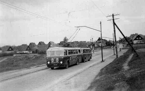 Trolleybus no. 06(II) of the GDR-type LOWA W 600 (out of service)