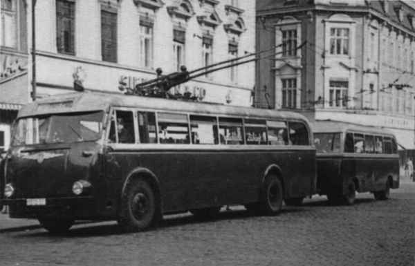 Trolleybus no. 09(II) of the GDR type LOWA W 602a (out of service)