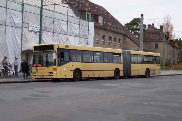 Gelenkbus Wagen-Nr. 2578 der BVG als Obus-Ersatzverkehr in Eberswalde