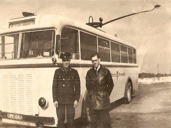 Trolleybuses no. 07(I) of the German type MPE 1 at the former terminal stop Artillerie-Kaserne (artillery barracks) in the quarter Ostend