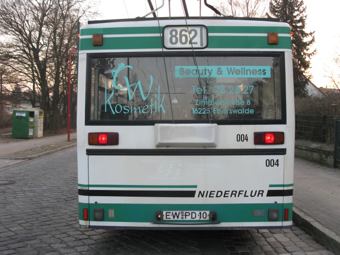 Articulated trolleybus no. 004 of the Austrian type ÖAF Gräf & Stift NGE 152 M17