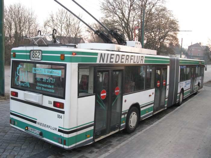 Шарнирно-сочленённый троллейбус № 004 типа ÖAF Gräf & Stift NGE 152 M17
