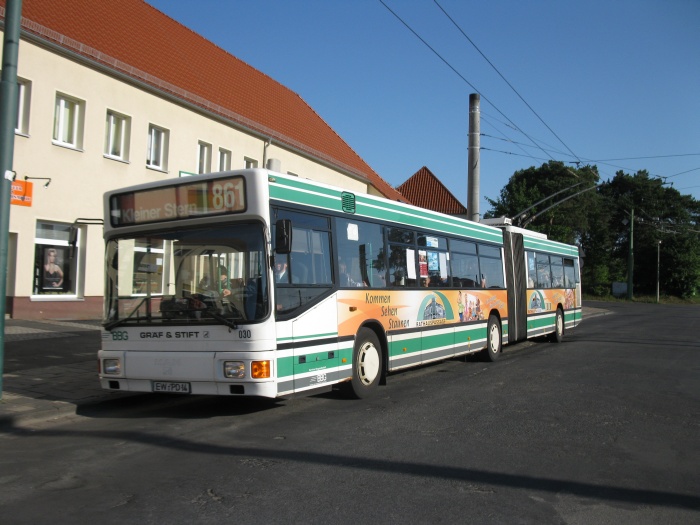 Articulated trolleybus no. 030 of
the Austrian type ÖAF Gräf & Stift NGE 152 M17