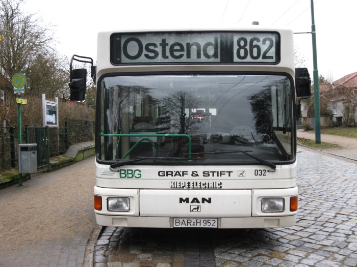 Articulated trolleybus no. 032 of the Austrian type ÖAF Gräf & Stift NGE 152 M17
