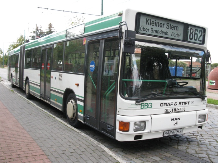 Шарнирносочленённый троллейбус № 033 австрийского типа ÖAF Gräf & Stift NGE 152 M17