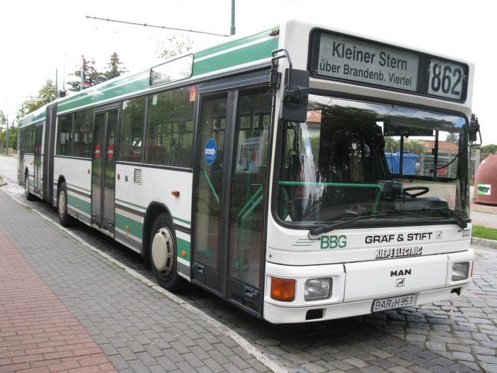 Gelenkobus Nr. 033 vom österreichischen Typ ÖAF Gräf & Stift NGE 152 M17