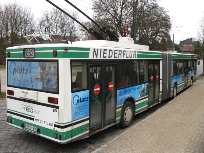 Articulated trolleybus no. 034 of the Austrian type ÖAF Gräf & Stift NGE 152 M17