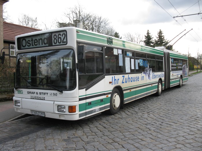 Articulated trolleybus no. 040 of the
Austrian type ÖAF Gräf & Stift NGE 152 M18