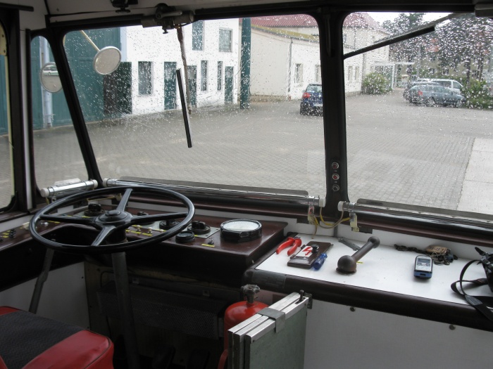 Armaturenbrett und Fahrersitz des Ostravaer Obus 29