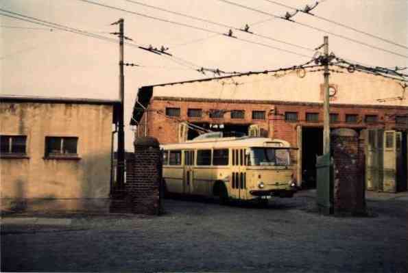 Троллейбус № 27(I) чехословацкого типа «Шкода 9Тр15» (списан)