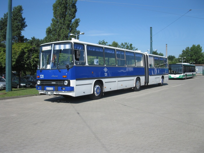 Gelenkbus vom ungarischen Typ Ikarus 280 auf dem Betriebshof Eberswalde/Nordend