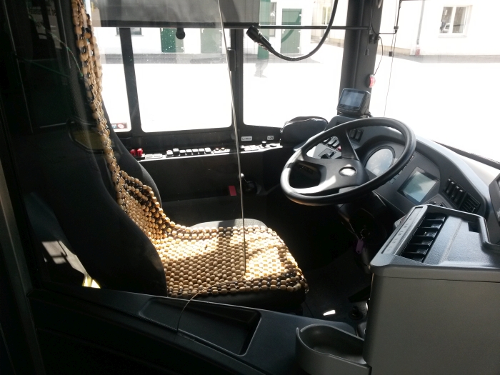 Шарнирносочленённый троллейбус № 056 польского типа Солярис Троллино 18 АЦ - Место водителя