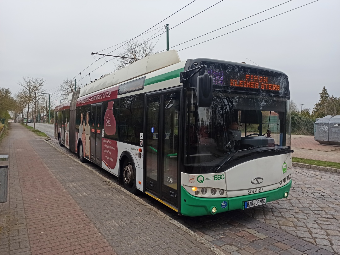 Articulated trolleybus no. 051 of the Polish type Solaris Trollino 18 AC