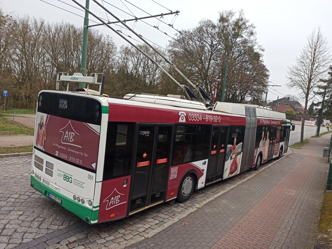 Articulated trolleybus no. 051 of the Polish type Solaris Trollino 18 AC