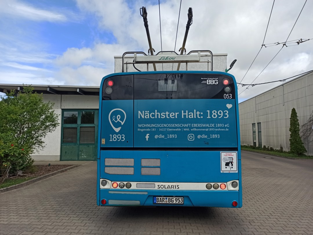 Gelenkobus Nr. 053 vom polnischen Typ Solaris Trollino 18 AC