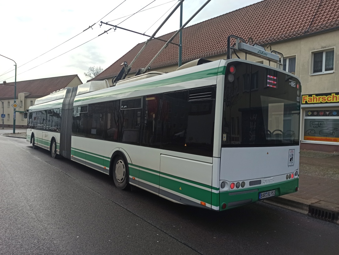 Articulated trolleybus no. 053 of the Polish type Solaris Trollino 18 AC