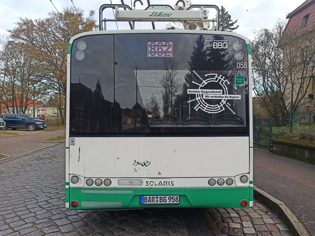 Gelenkobus Nr. 058 vom polnischen Typ Solaris Trollino 18 AC