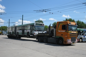 Gelenkobus 031 vom österreichischen Typ ÖAF Gräf & Stift NGE 152 M17 bereit zum Abtransport zu den BKV Zrt. Budapest/H